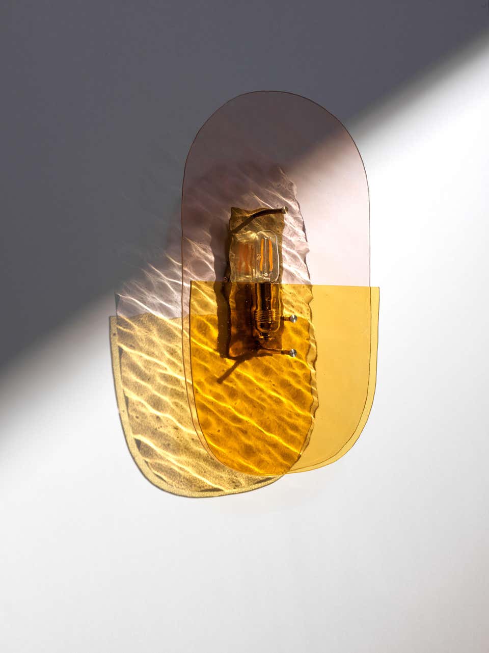PILL 02 LIGHT SCULPTURE