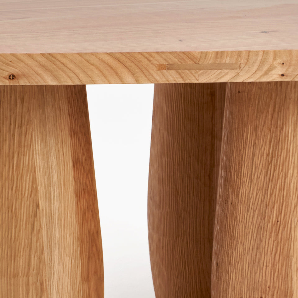 À TABLE DINING TABLE