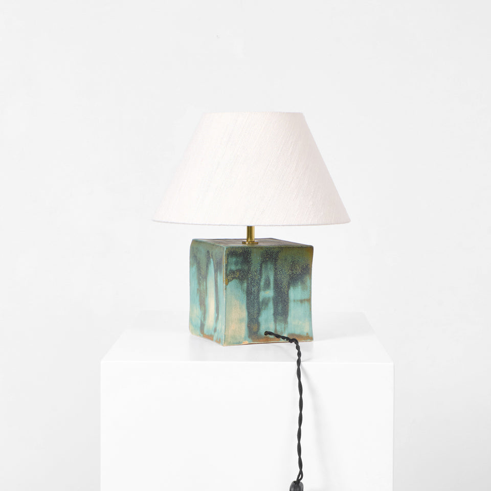 AROUCA JADE TABLE LIGHT
