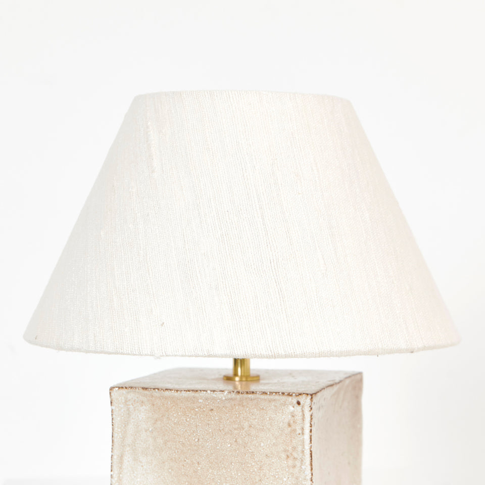 AROUCA WHITE TABLE LIGHT