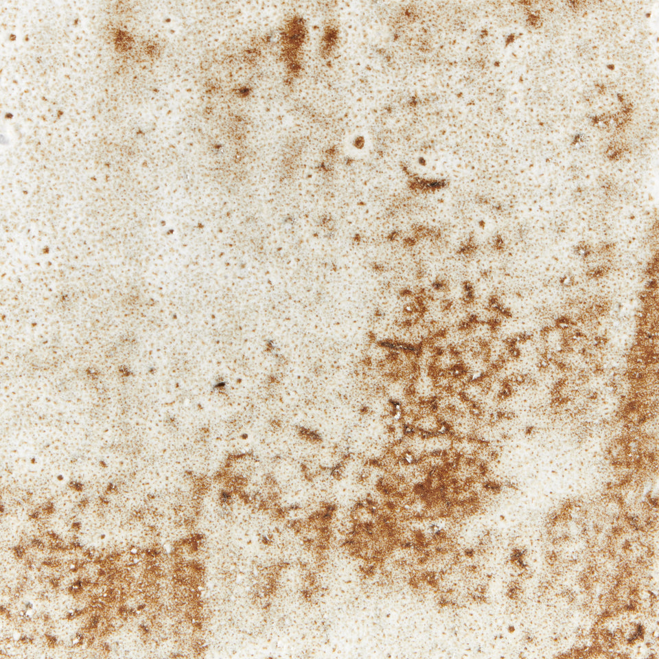 AROUCA WHITE ON TEXTURED BROWN CLAY TABLE LIGHT