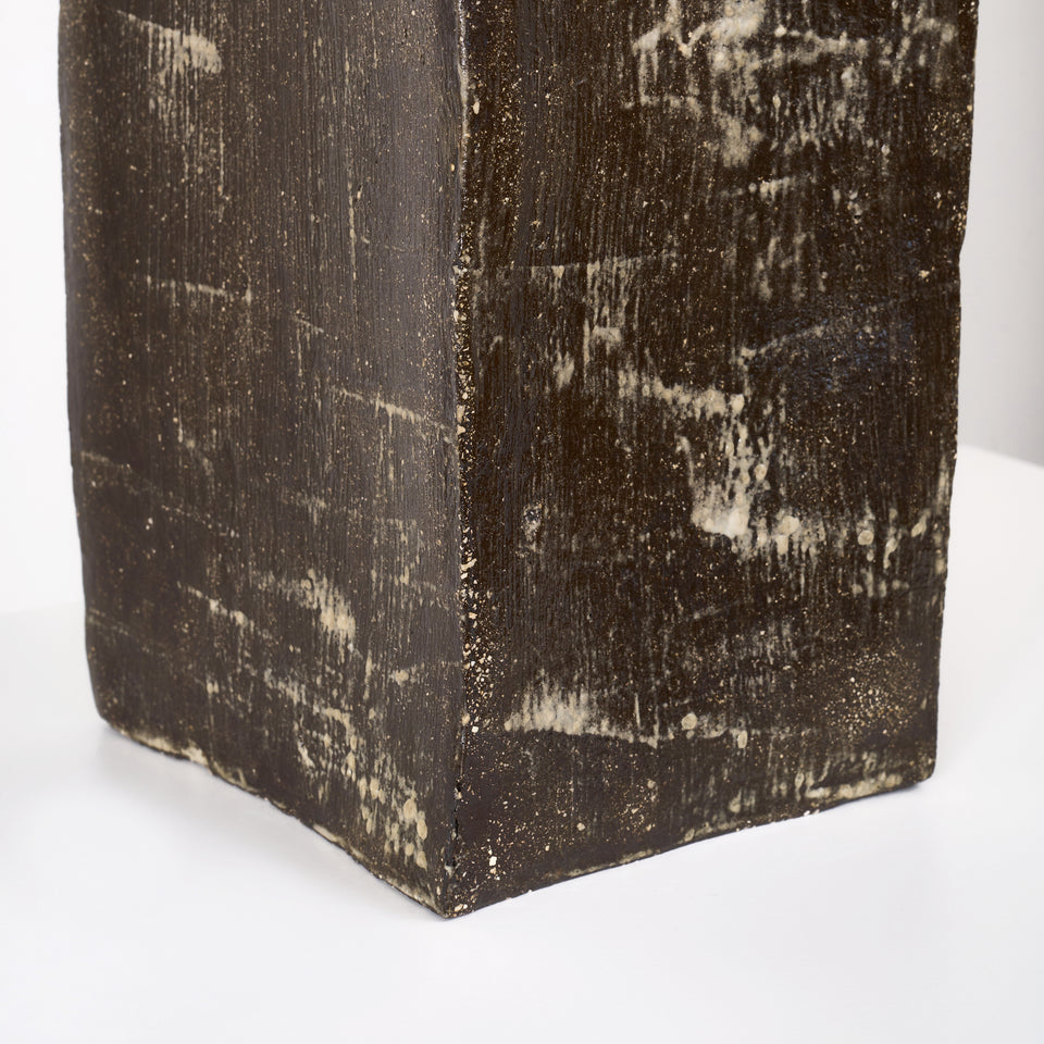 RECTANGULAR TEXTURED WHITE ON BROWN CLAY TABLE LIGHT