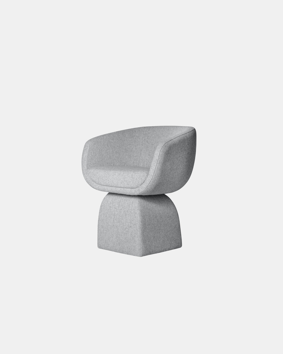 OSCAR CHAIR