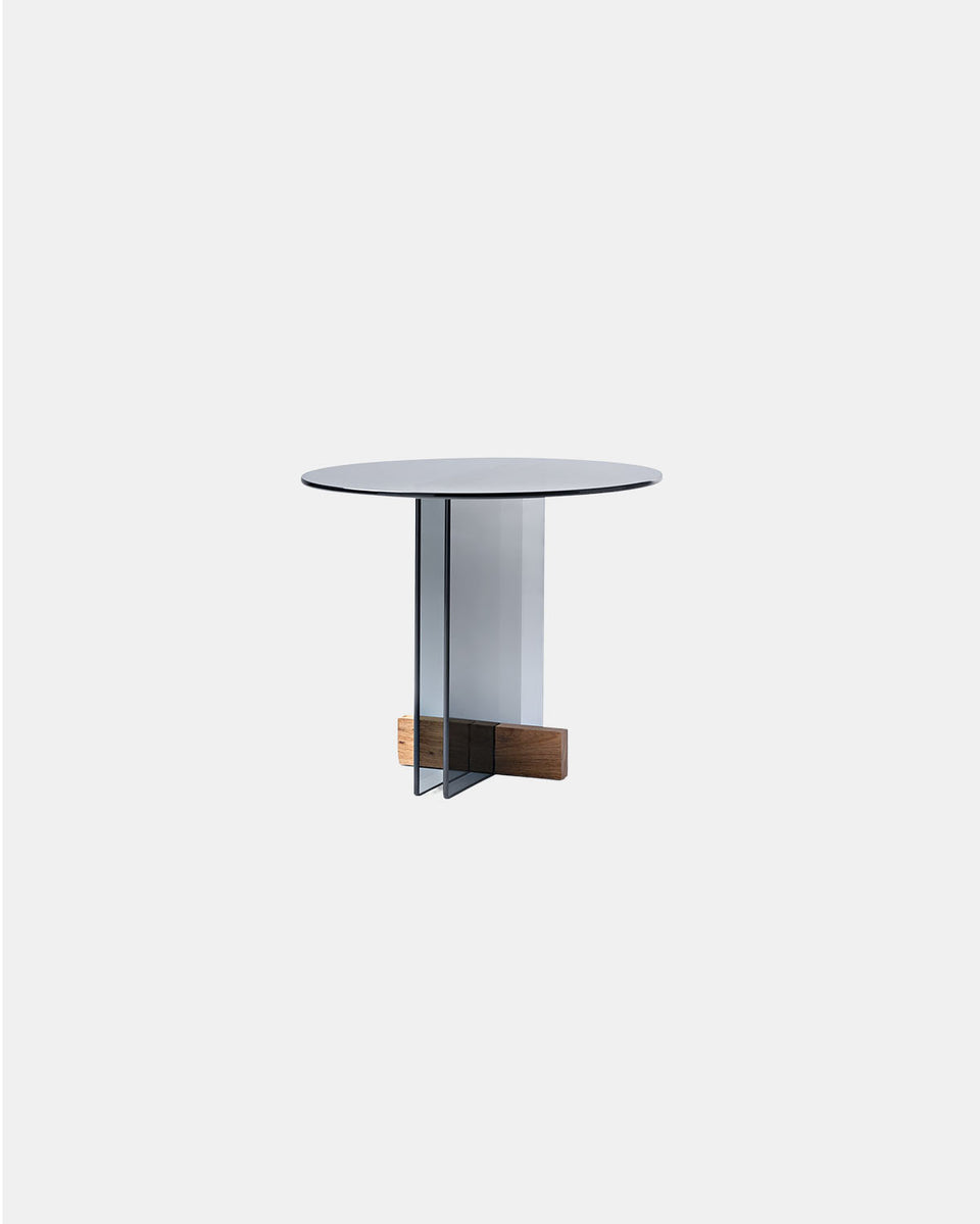 VIDRO SIDE TABLE IN SMOKED GLASS