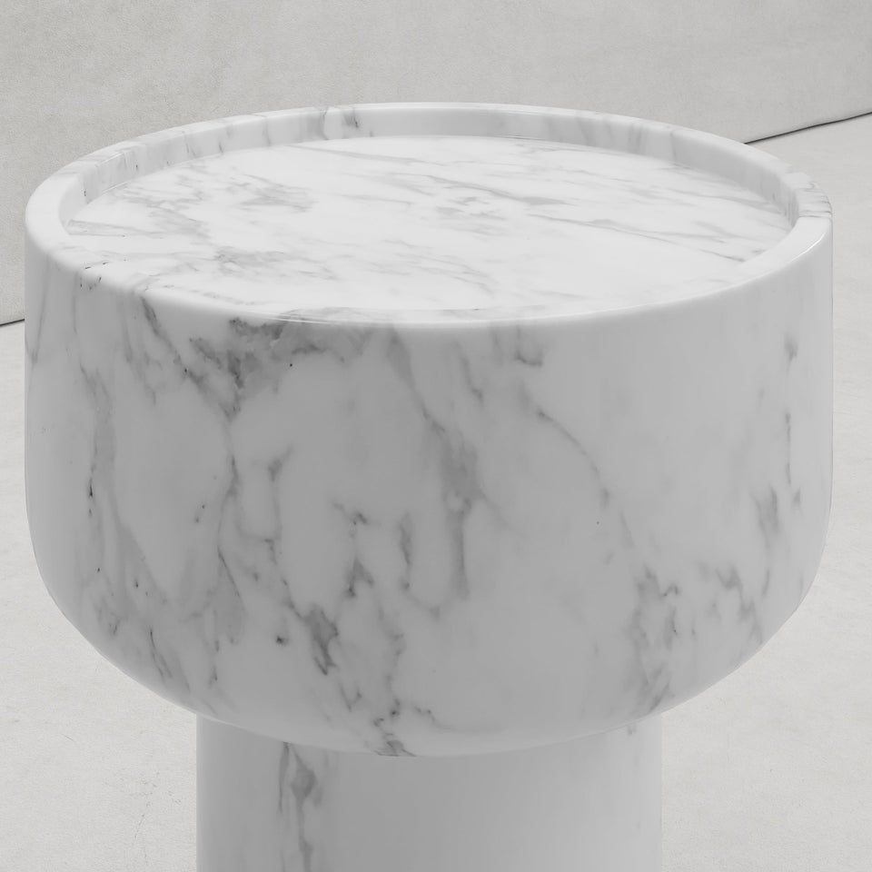 FANCIULLI SIDE TABLE IN CALACATTA MARBLE