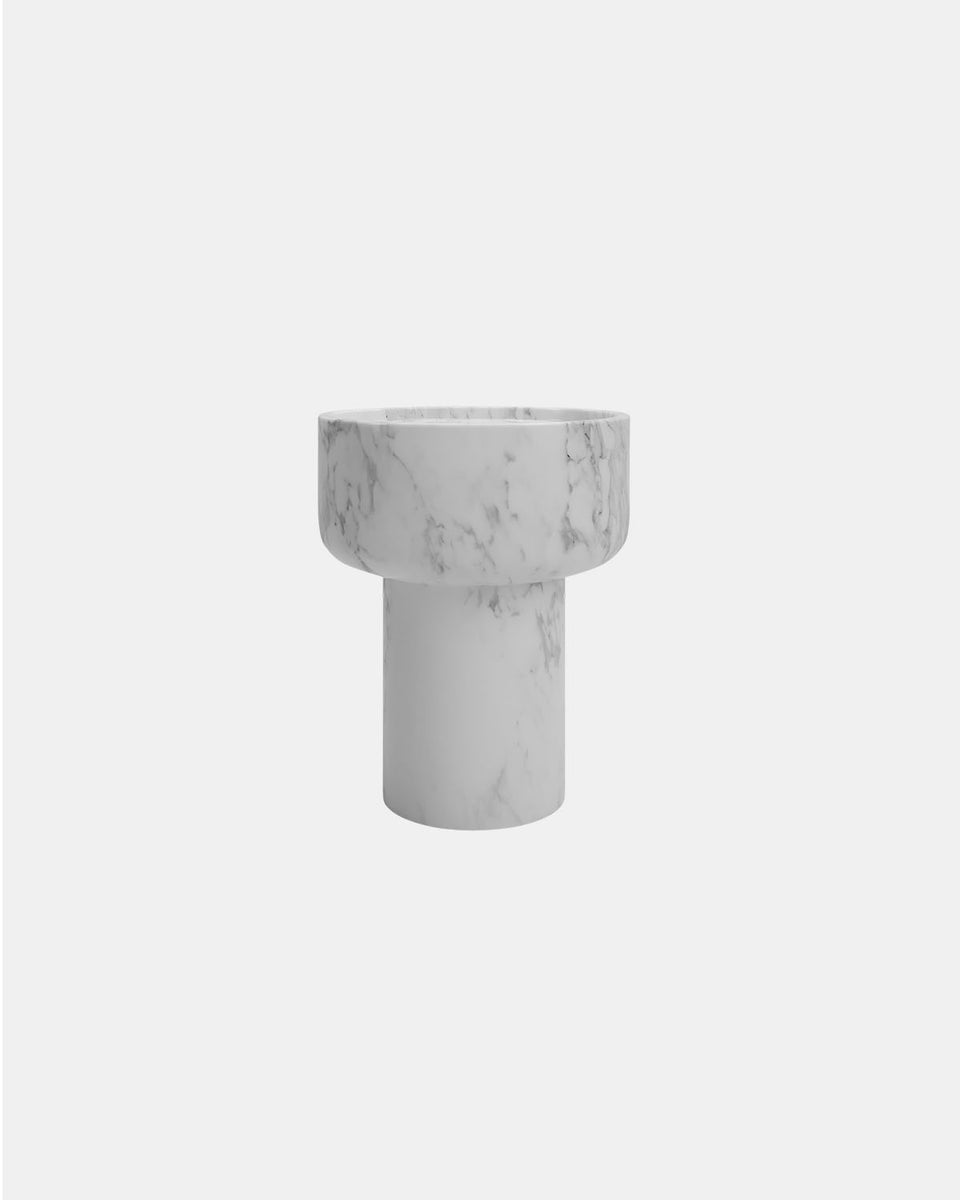 FANCIULLI SIDE TABLE IN CALACATTA MARBLE