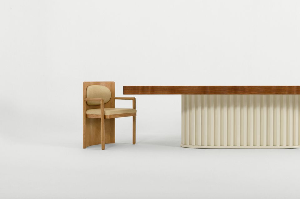 FORUM 280 DINING TABLE