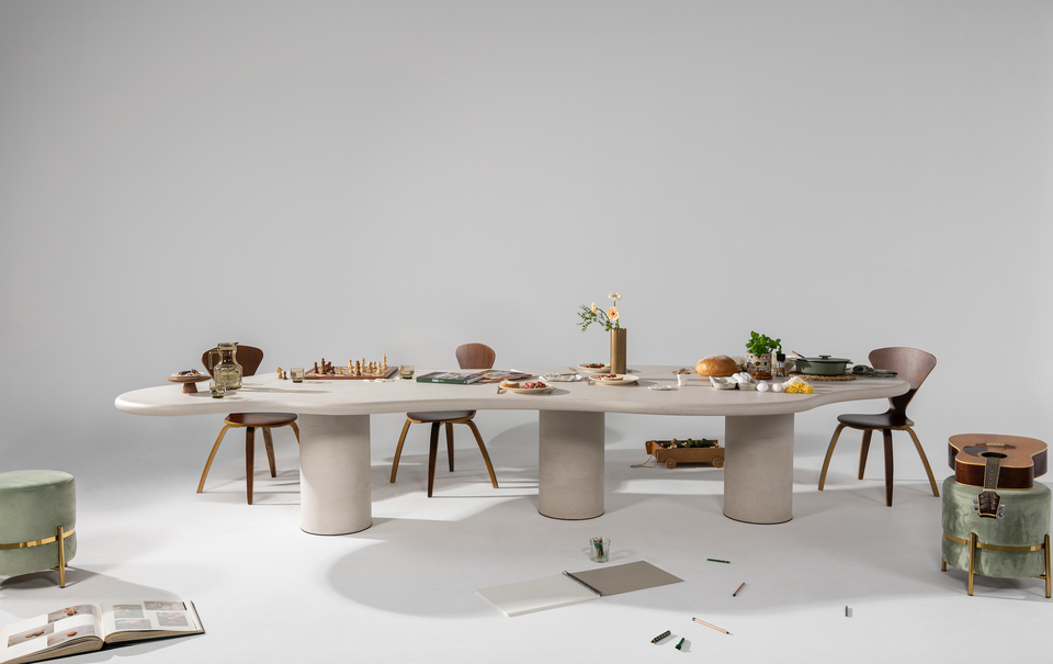 OOL410 DINING TABLE