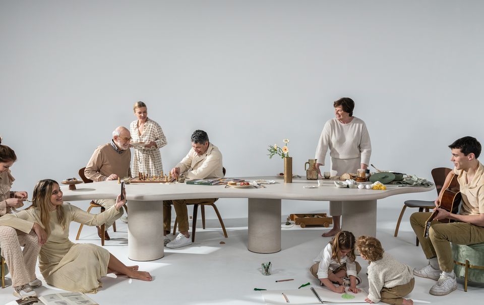 OOL410 DINING TABLE