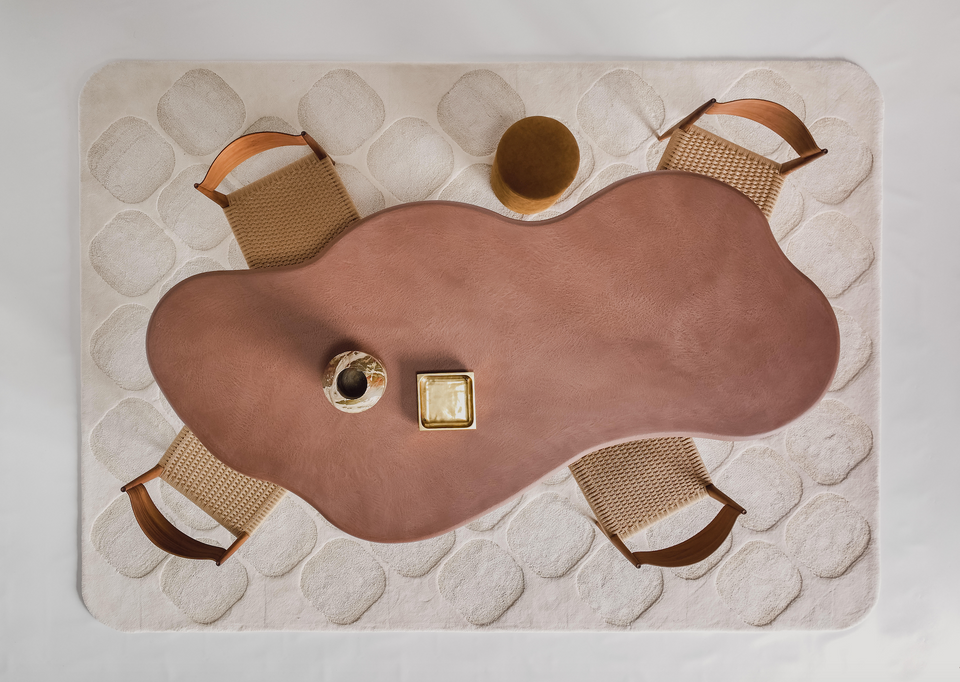 OOL240 DINING TABLE