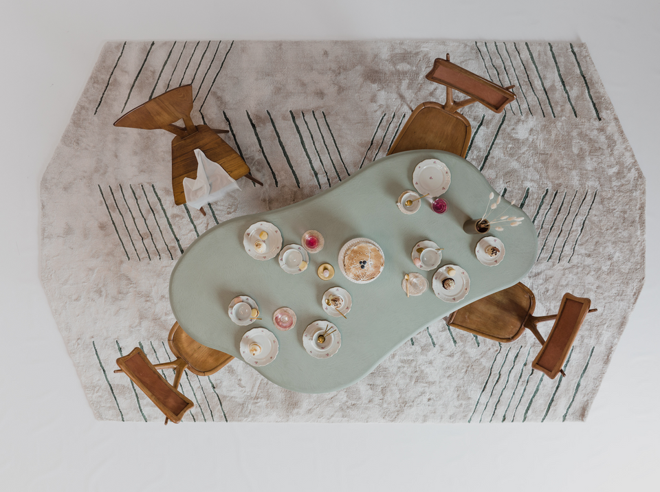 OOL190 DINING TABLE