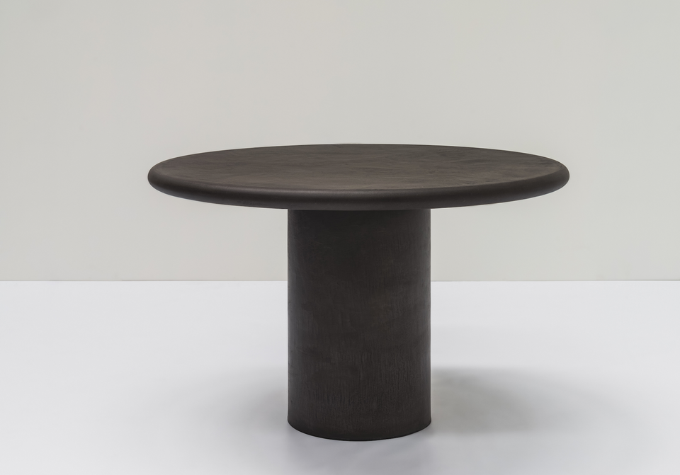 OOL 80/180 ROUND BLACK DINING TABLE