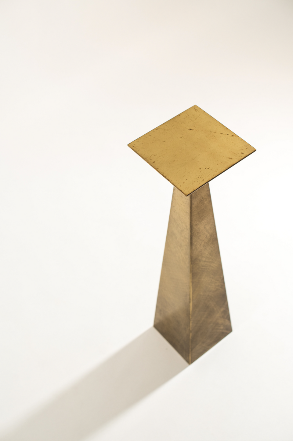 COLLIDE SIDE TABLE