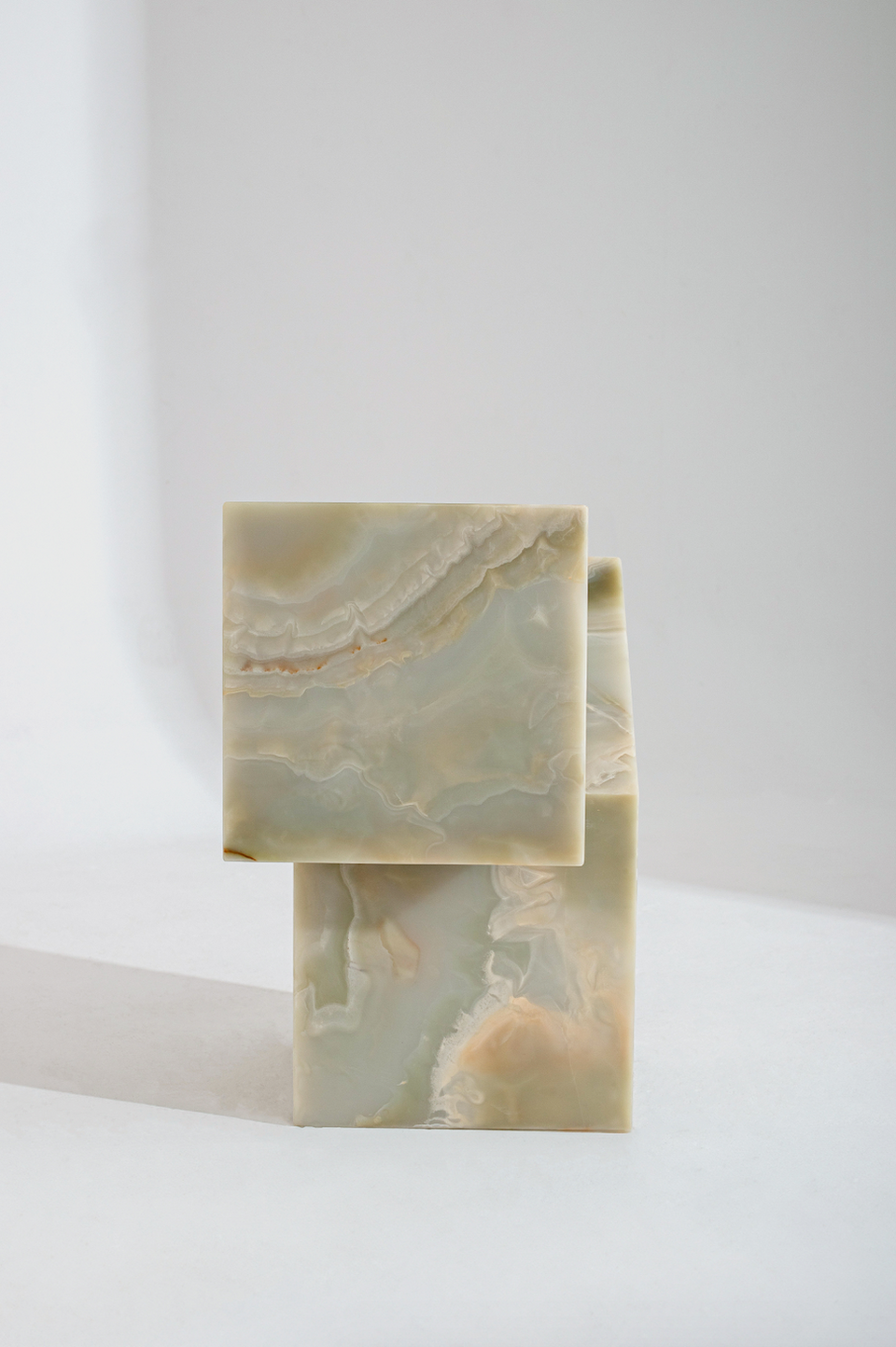 MALLOW GREEN ONYX SIDE TABLE