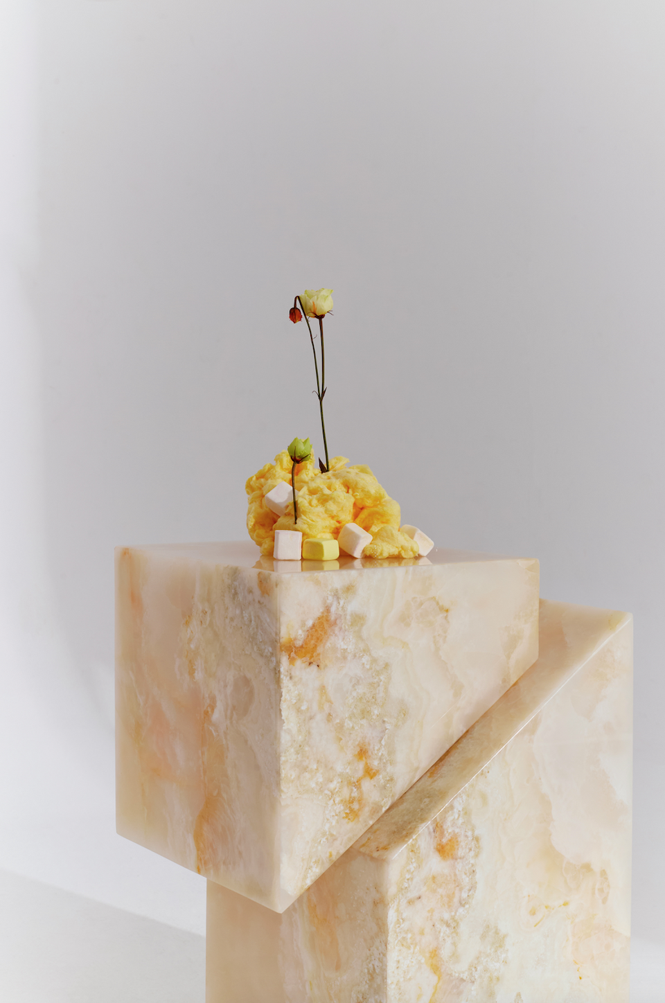 MALLOW WHITE ONYX SIDE TABLE