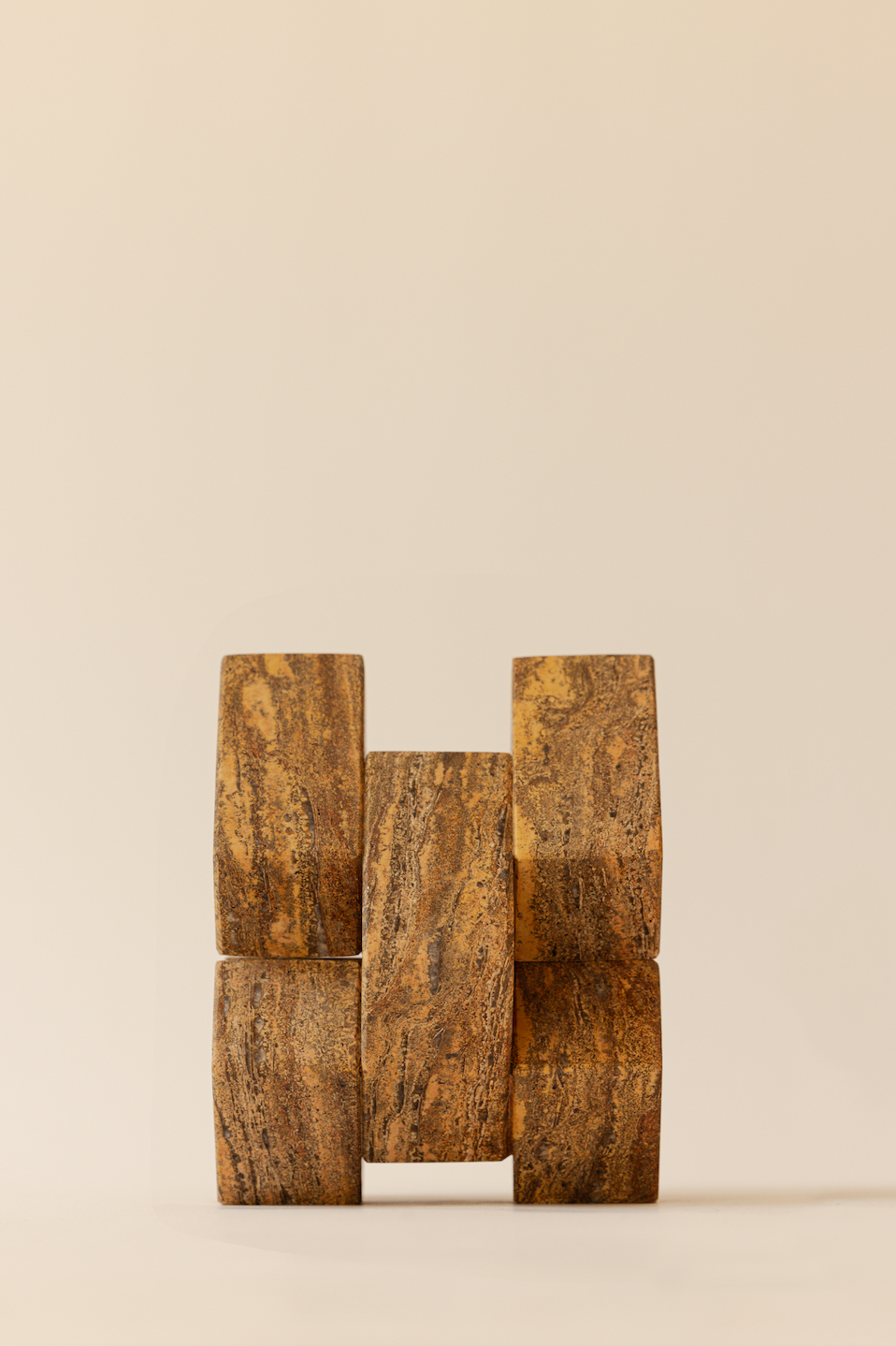 GRECA RED TRAVERTINE CUBE