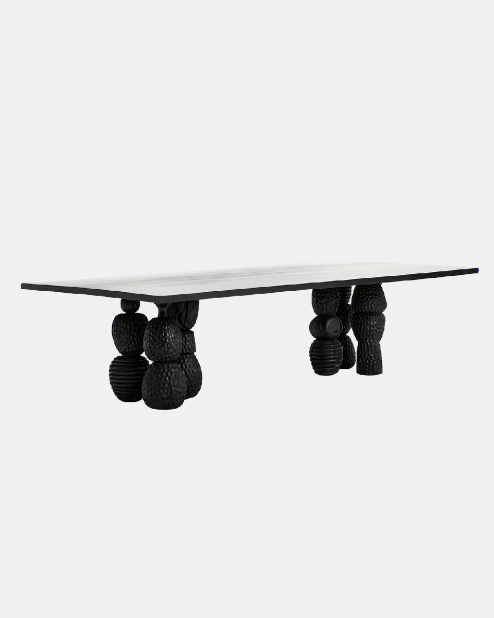 MENINA DINING TABLE