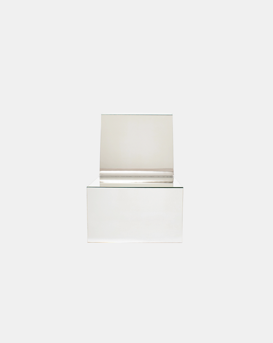 MIRROR LOUNGE CHAIR