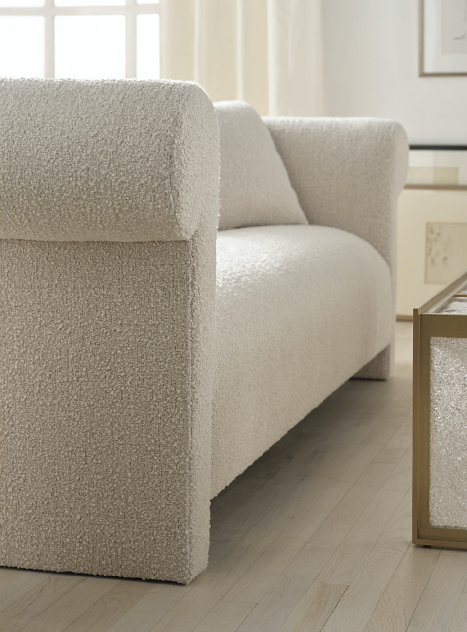 TRIBUTE SOFA
