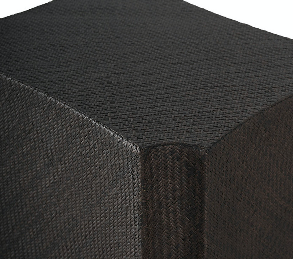 MESA ACCENT TABLE