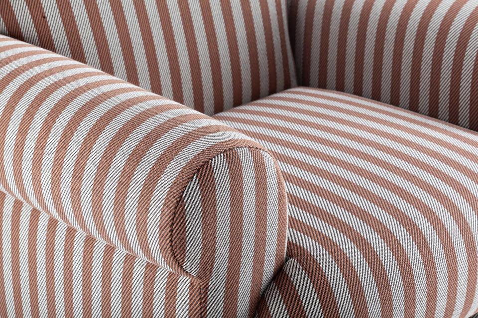 OSCAR ARMCHAIR