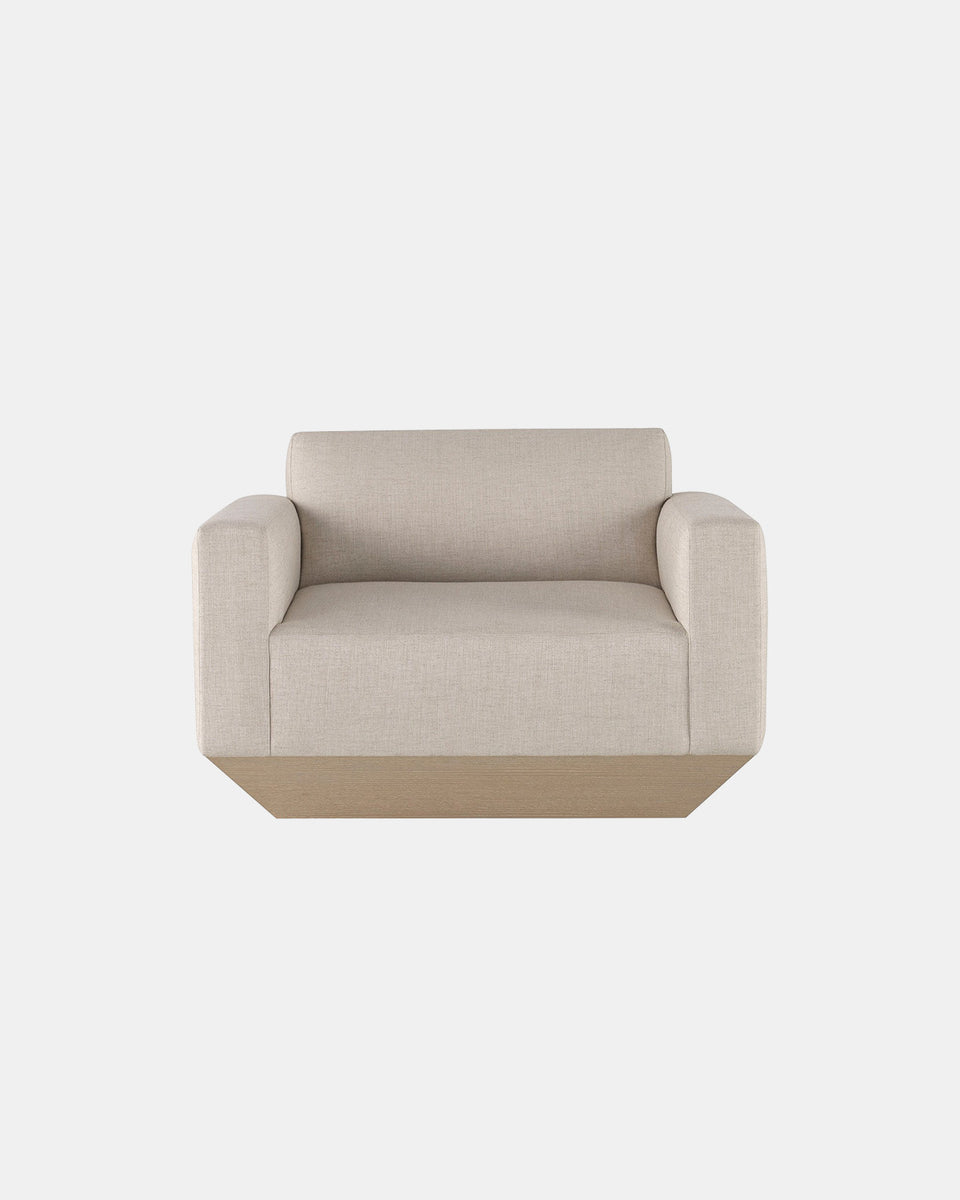 TEATRO LOUNGE CHAIR