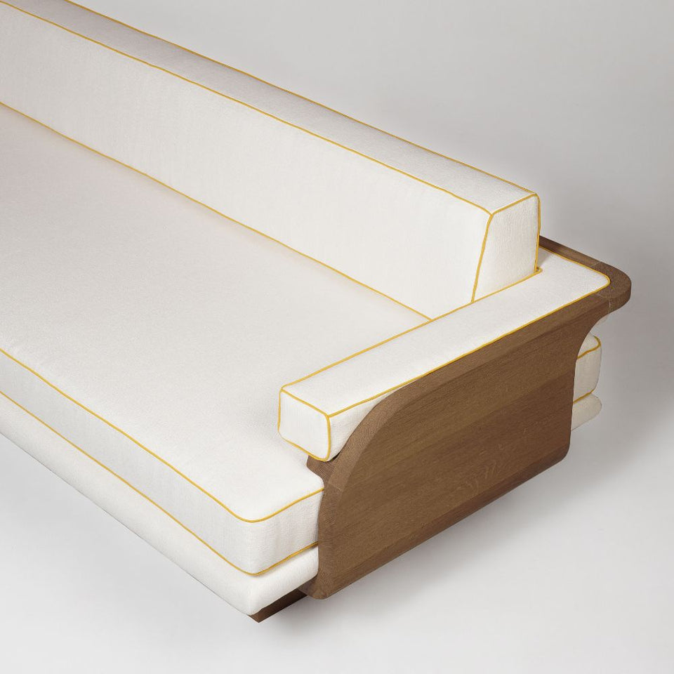 NAKSATHRA SOFA