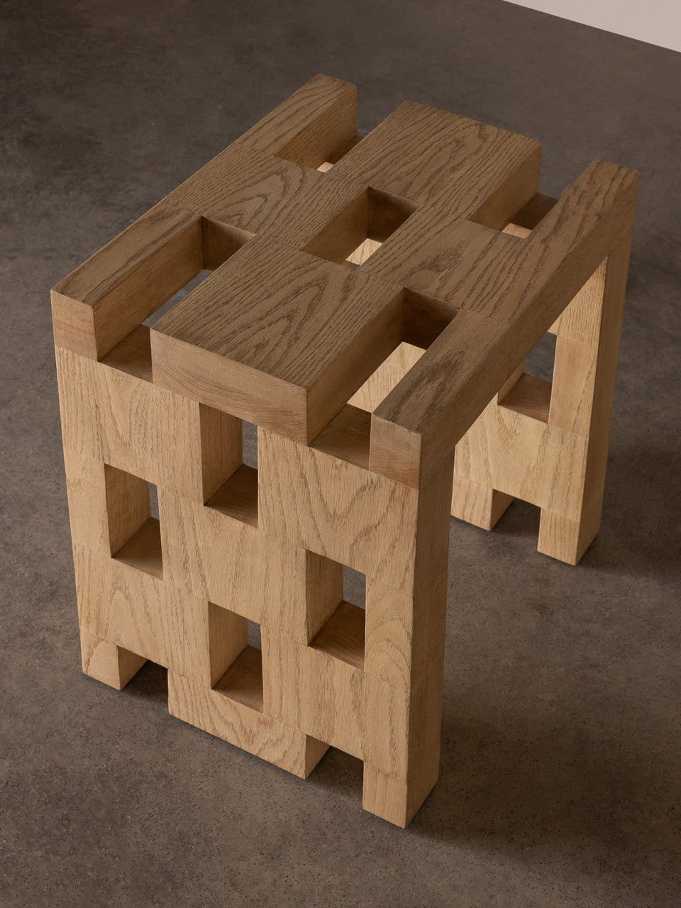 VIVI OAK SIDE TABLE