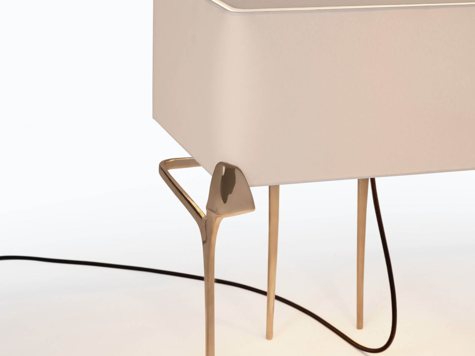 FLINT TABLE LAMP