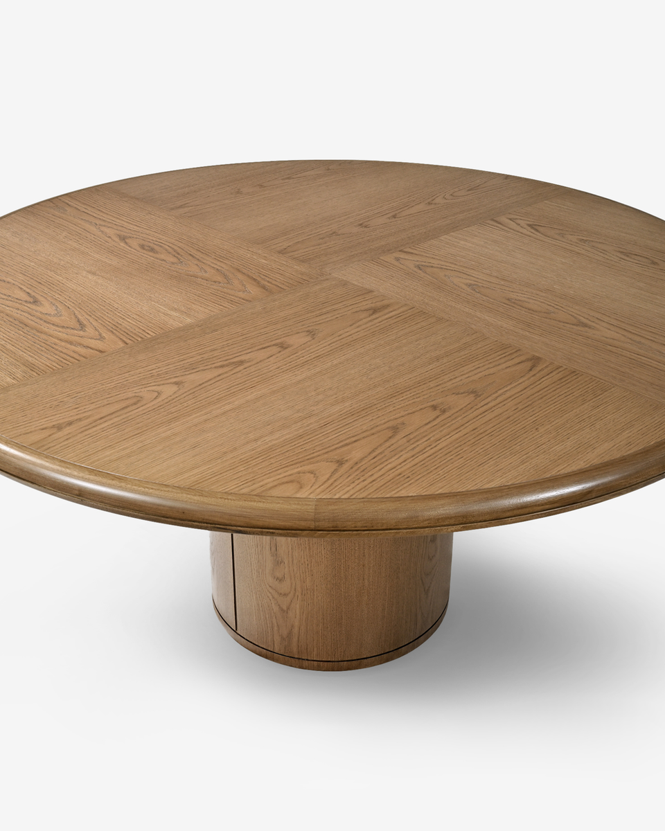 MOON OAK ROUND DINING TABLE