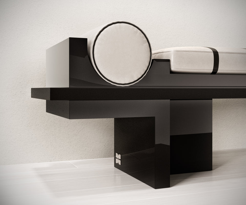 PATRON LACQUER BENCH