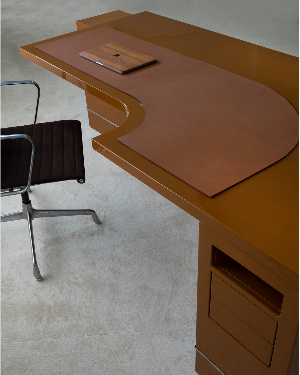 SAMY DESK