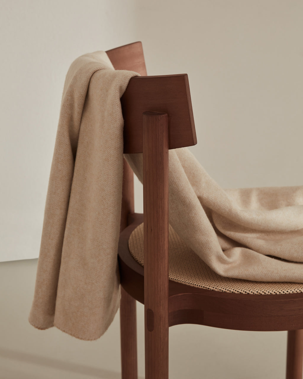 GRAVATÁ CHAIR – FREEMAN GALLERY