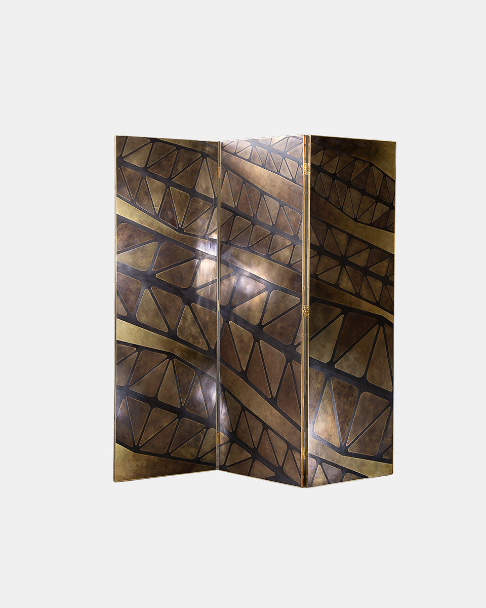 QE2 SCREEN