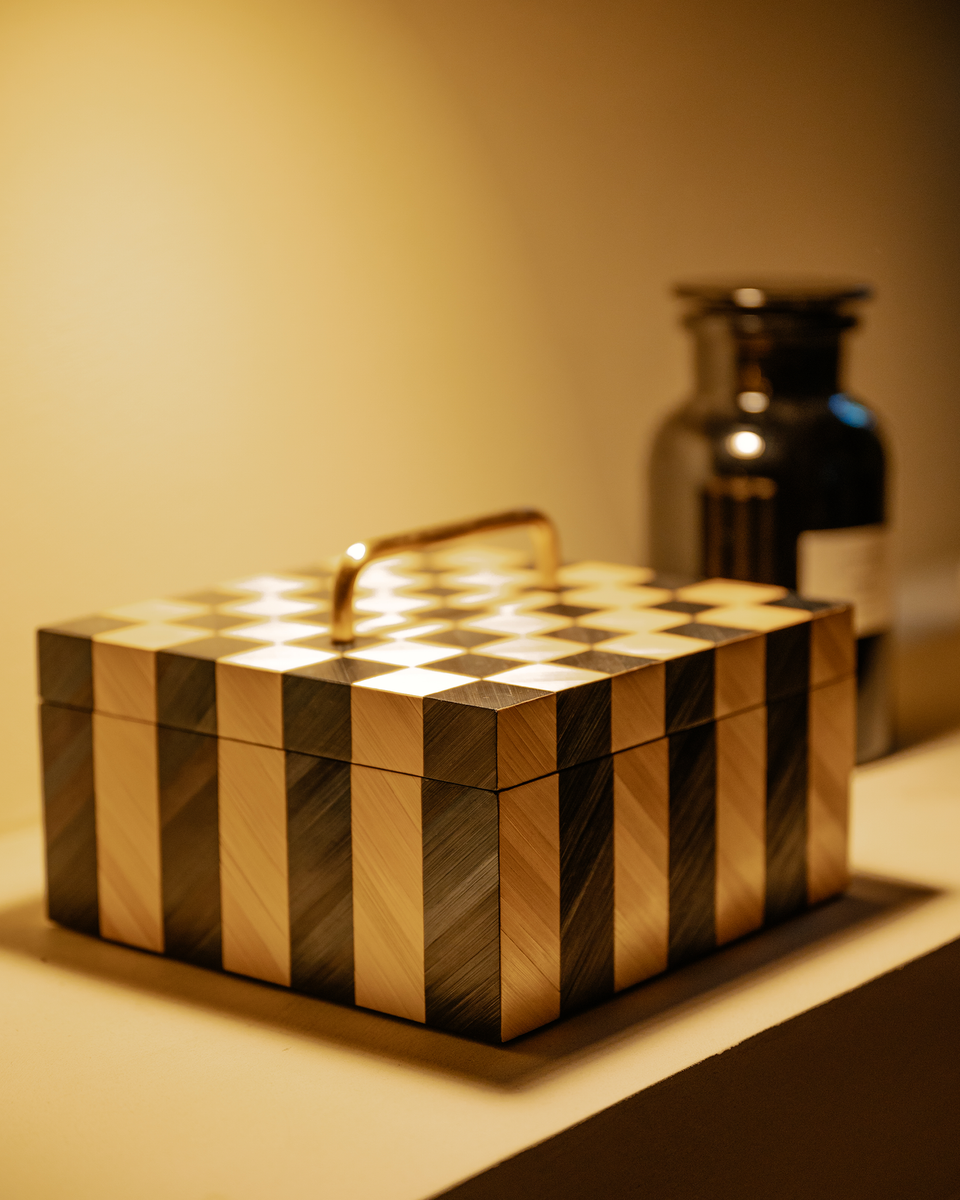DECORATIVE BOX 01