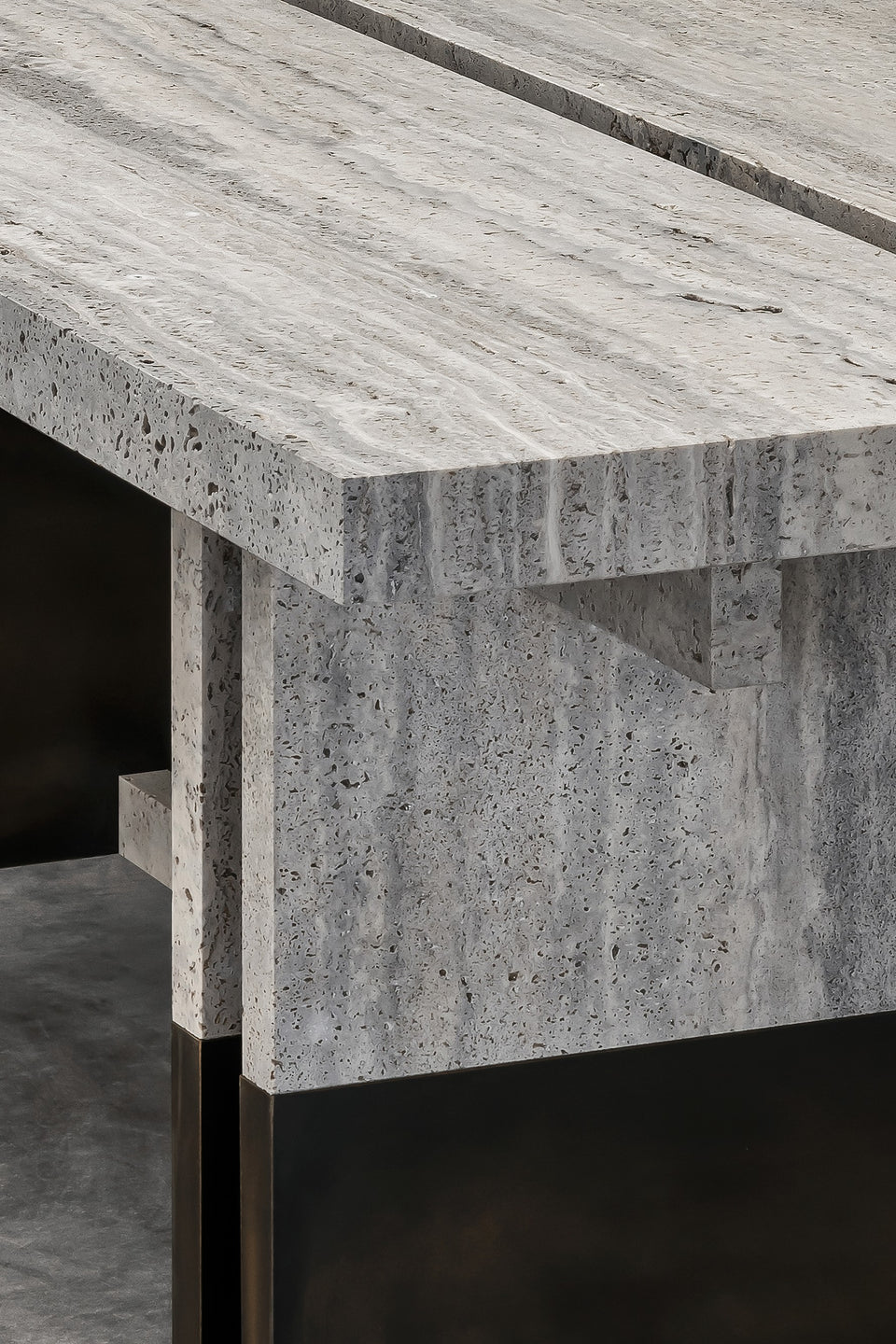 RIFT STONE DINING TABLE