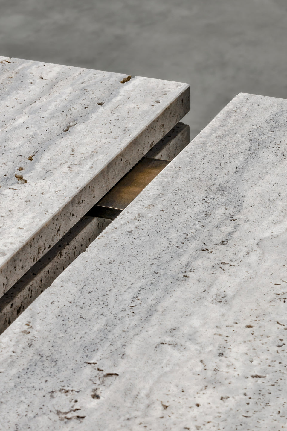 RIFT STONE DINING TABLE