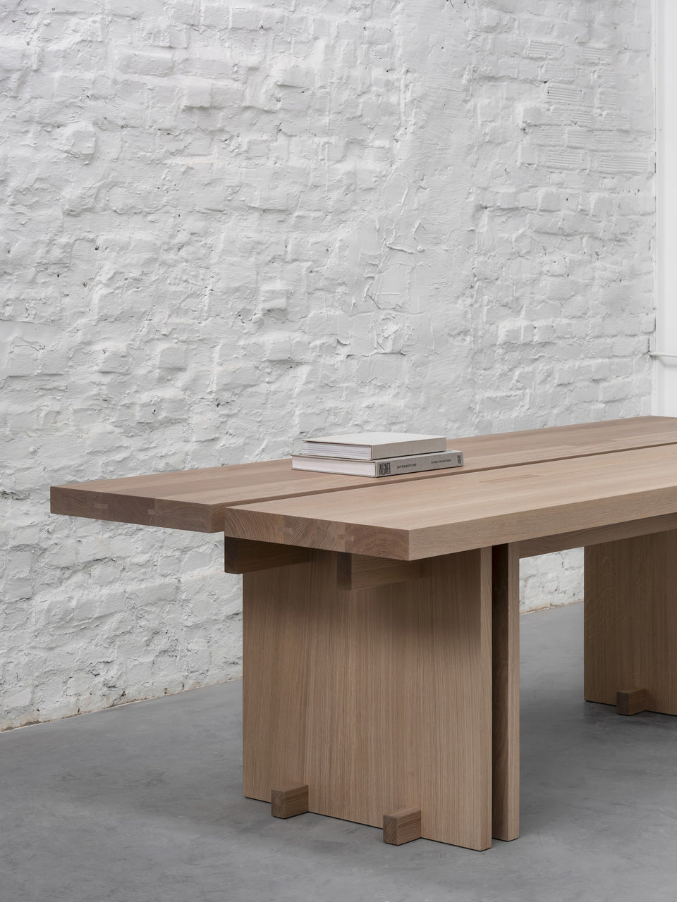 RIFT WOOD DINING TABLE