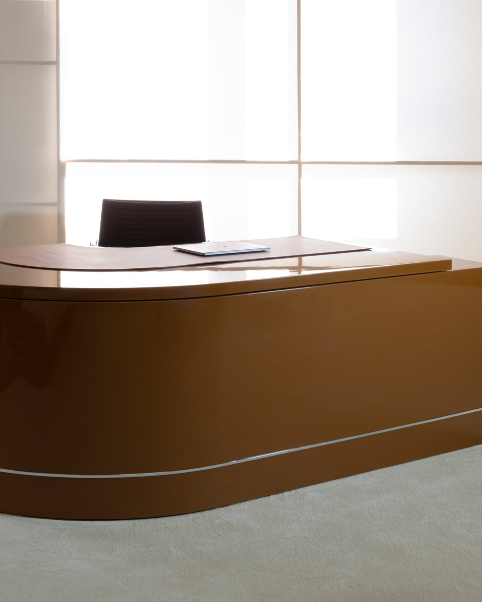 SAMY DESK
