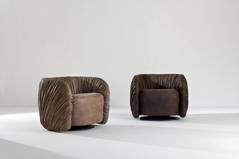 DRAPÉ ARMCHAIR