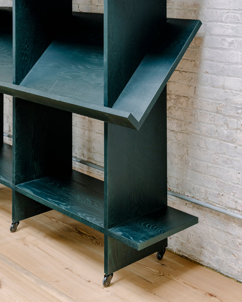 DOMINO BOOKSHELF 01