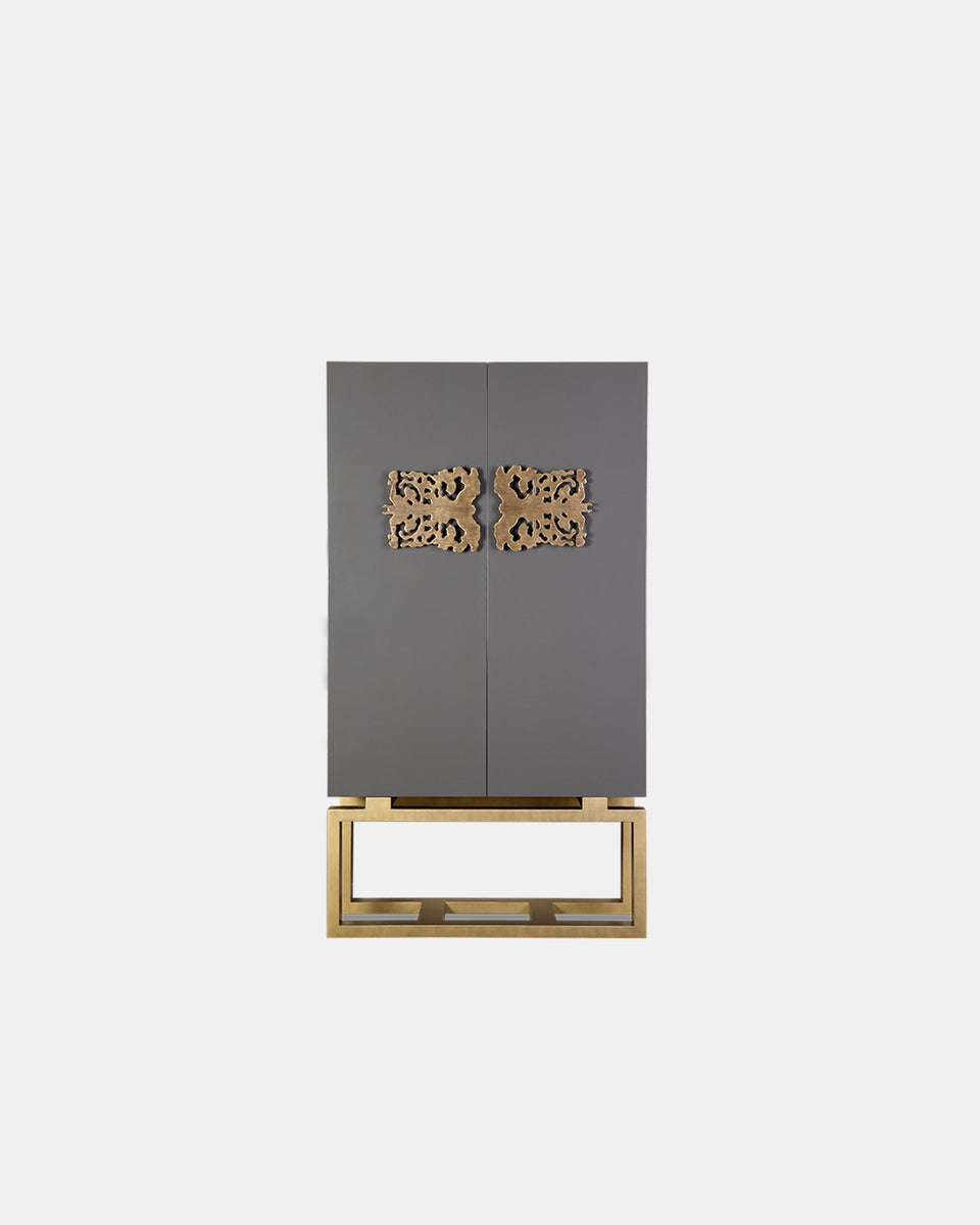 BISCORNET CABINET
