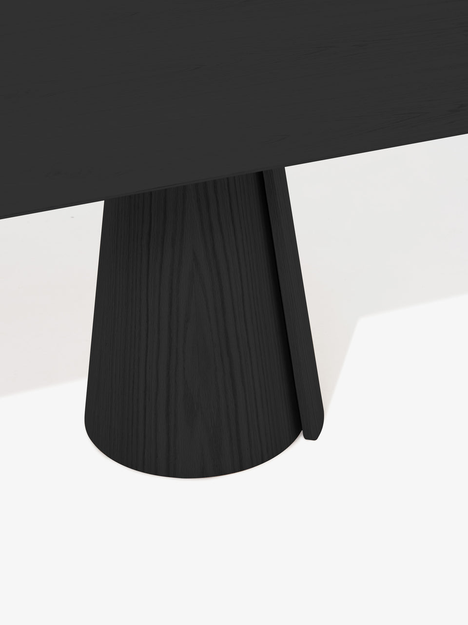 VOLTA RECTANGULAR DINING TABLE IN BLACK