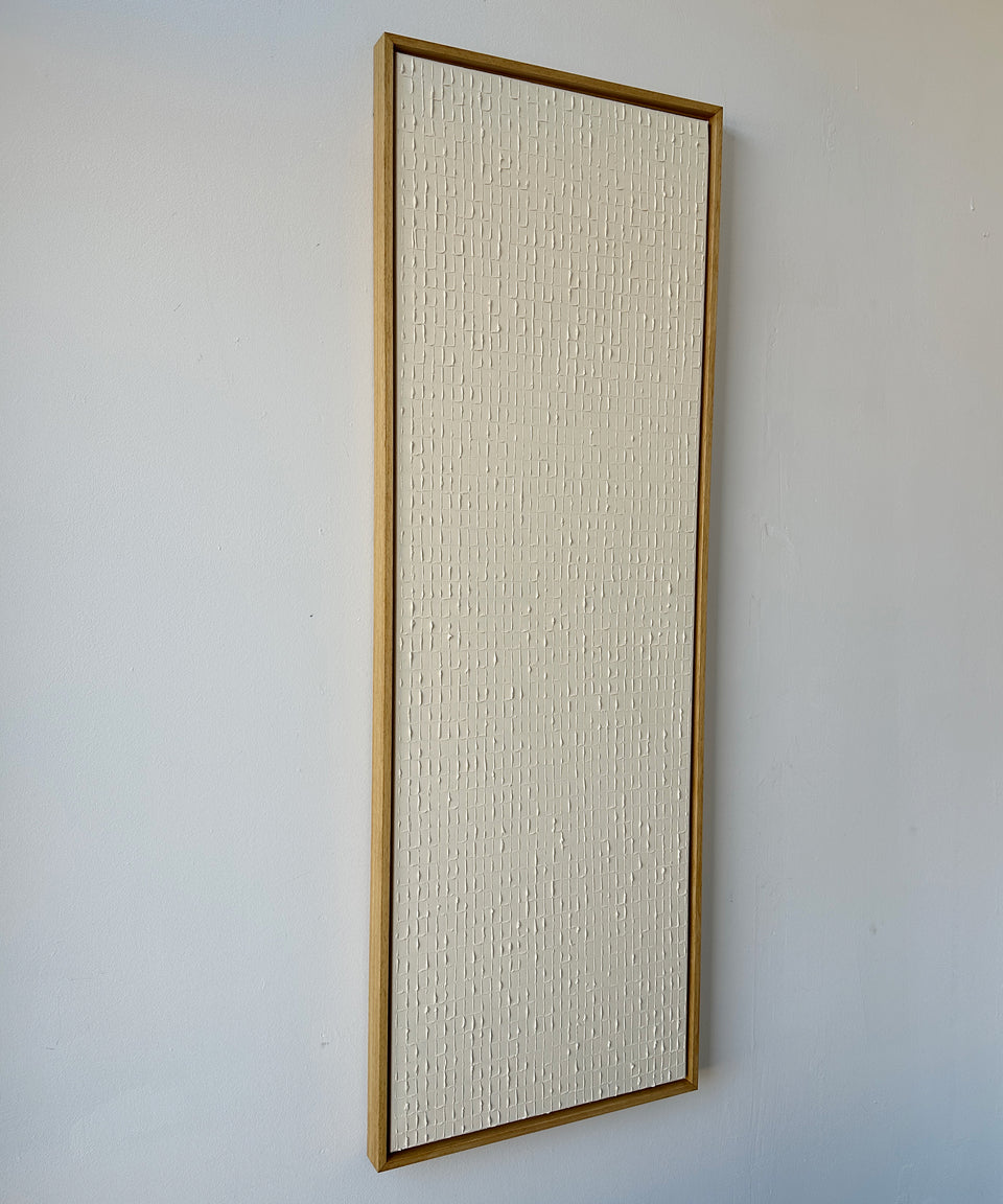 WARM WHITE - 2024