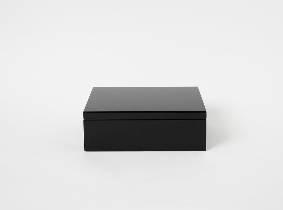 BLACK LACQUER BOX