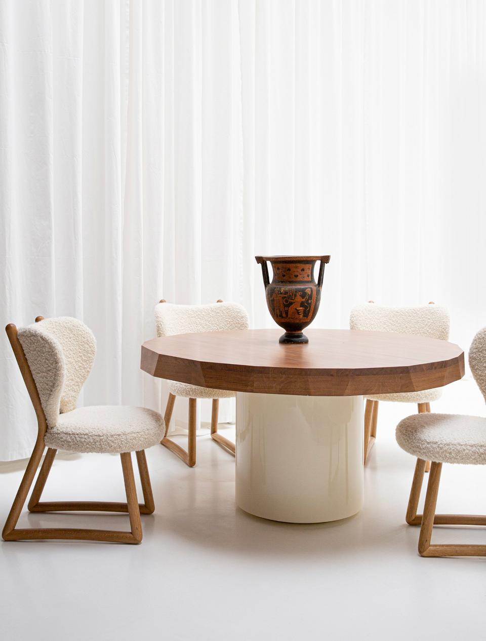 CRAFT 150 DINING TABLE