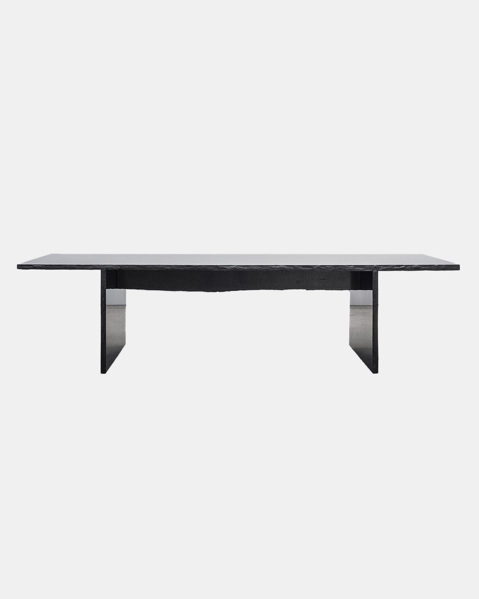 FRUSTE D DINING TABLE