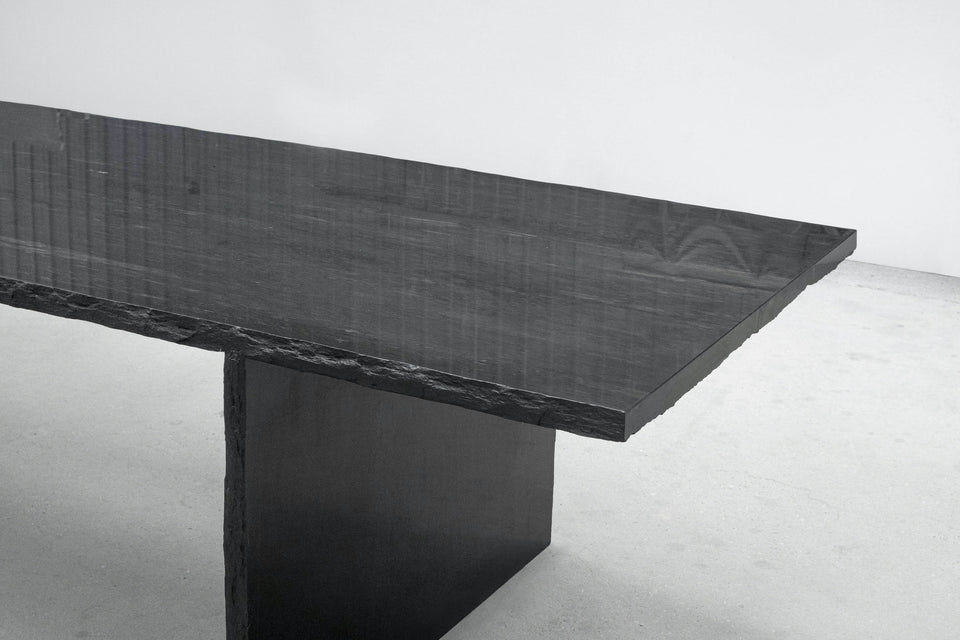 FRUSTE D DINING TABLE