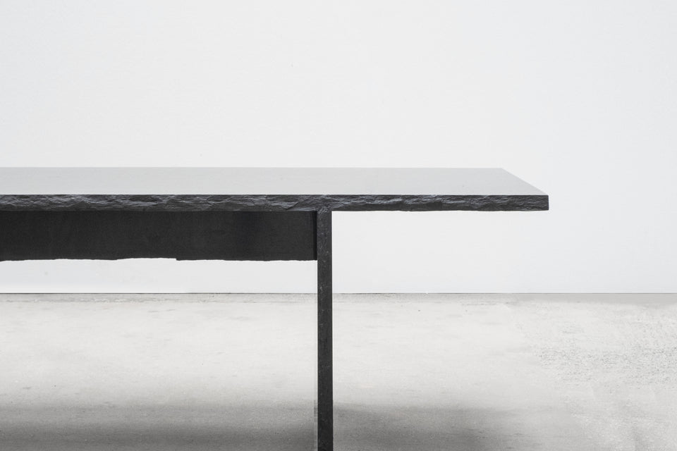 FRUSTE D DINING TABLE