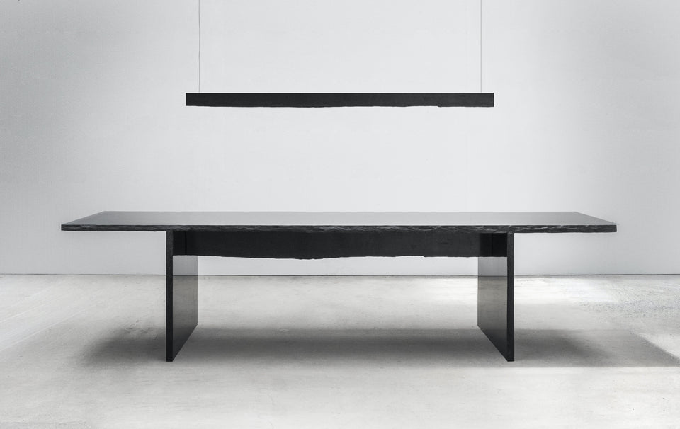 FRUSTE D DINING TABLE